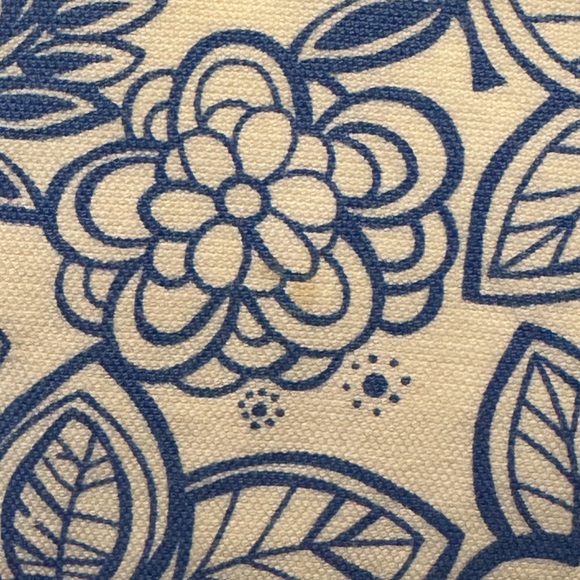 *FINAL PRICE* Lilly Pulitzer Palm Beach Fit Blue and White Floral Shorts - Picture 5 of 9